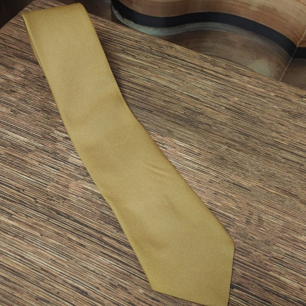 Designer Creations Men's Gold/Yellow 100% Polyester Neck Tie 35